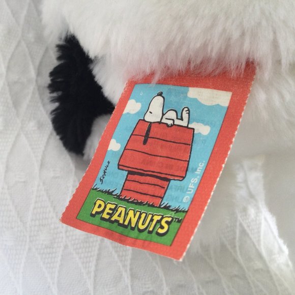 Vintage 1999 Snoopy Plush 11" Sitting Smiles when Squeeze tummy - Picture 6 of 6